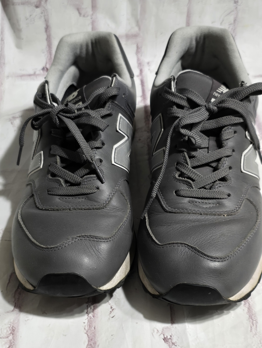 New Balance 574 Men's Gray Athletic Sneakers